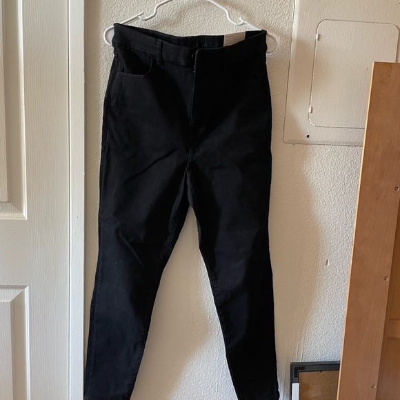 Brand New. Curvy High rise, size 14 short, 32W, with NextLevel Stretch. - Picture 2 of 3